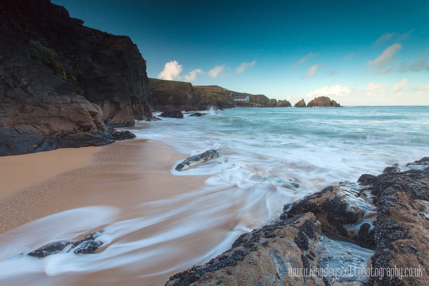 Mother Ivey’s Bay, a stunning North Cornwall Coast Beach
